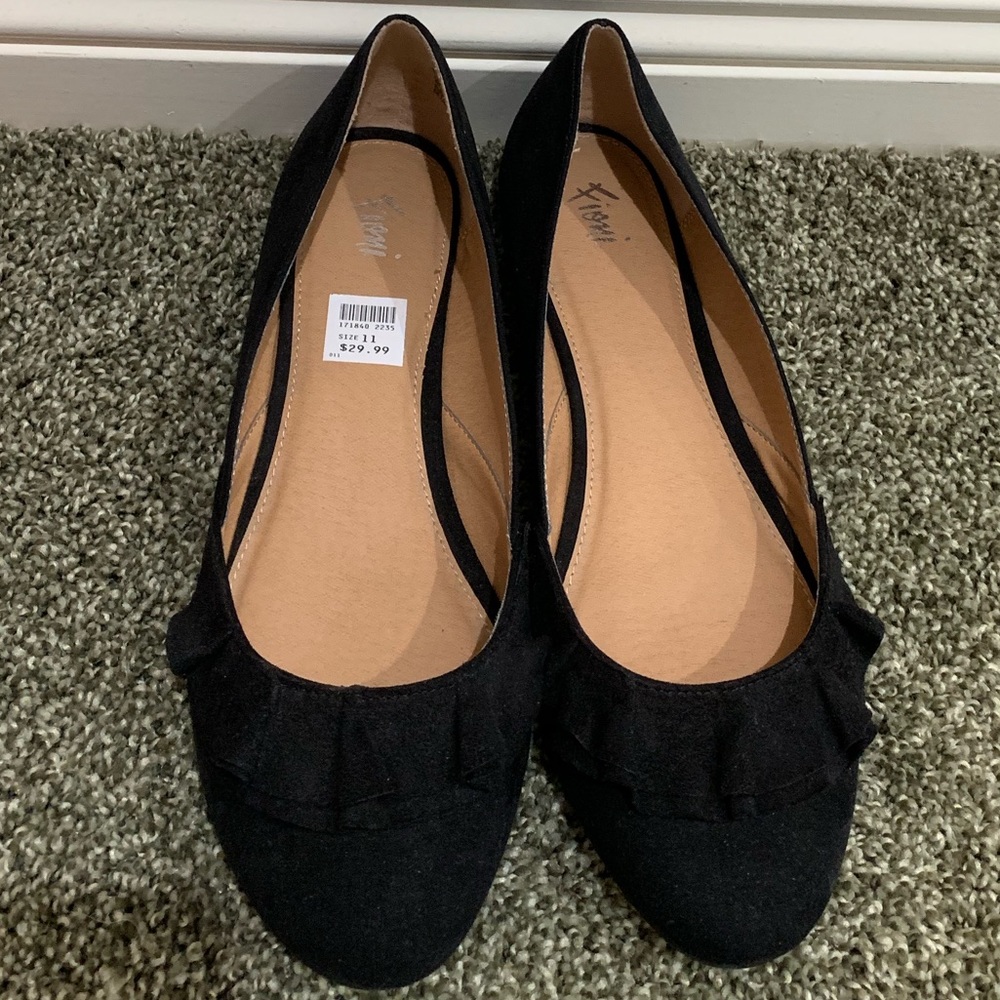 FIONI round-toe, ruffle flats